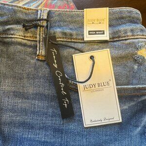 NWT Judy Blue The Trifecta 2.0 Tummy Control And Butt Lifting Skinny Jeans 18W